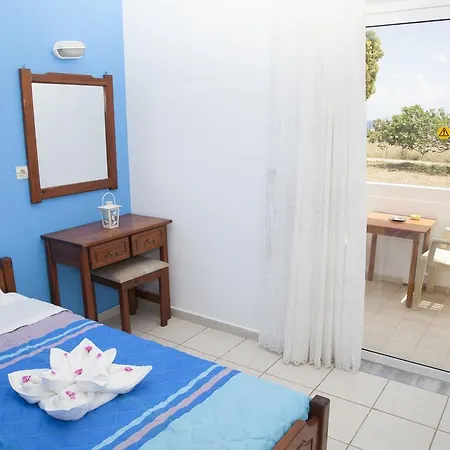 Bill & Mike Aparthotel 4*